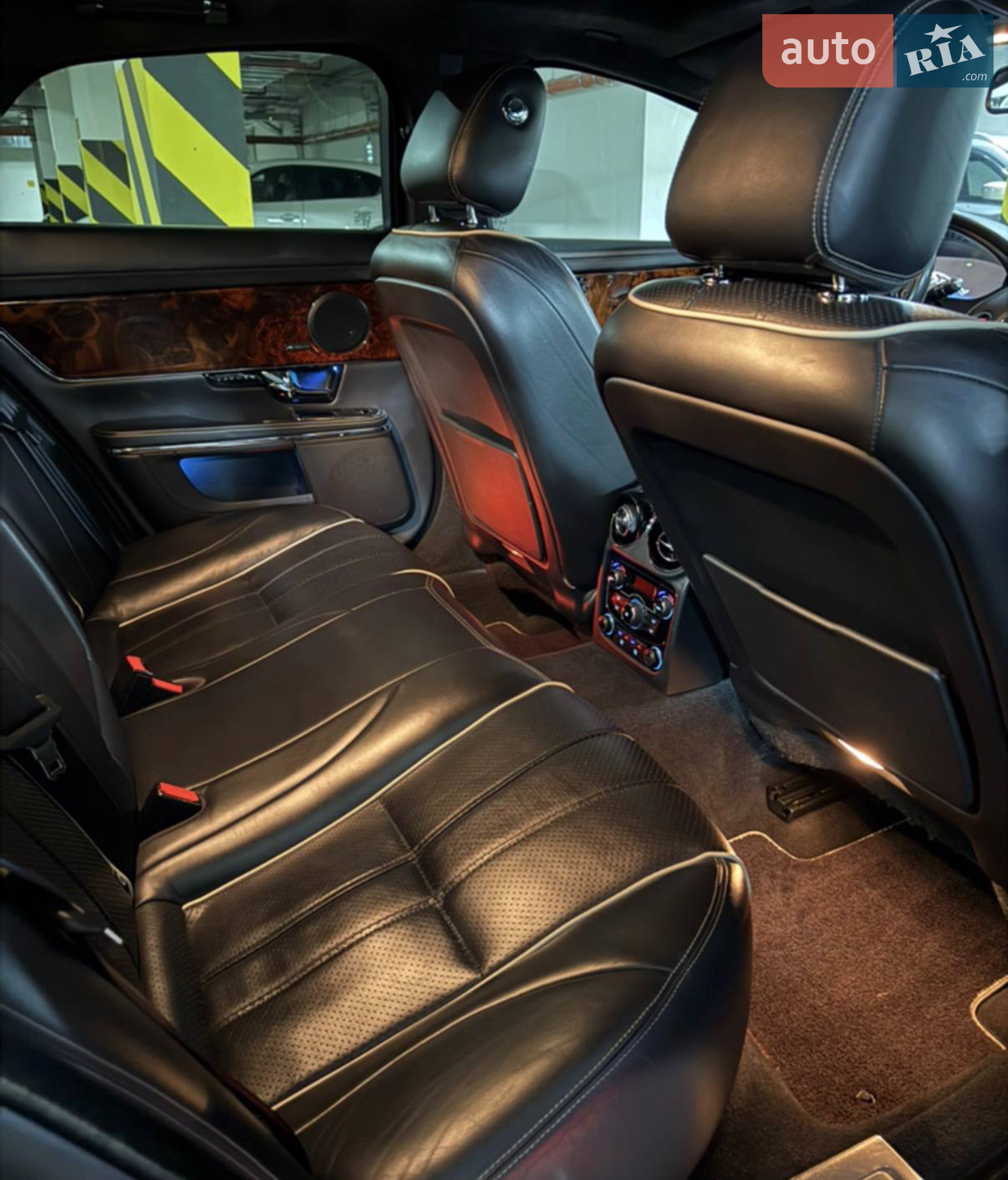 2012 Jaguar XJ - мініатюра 19
