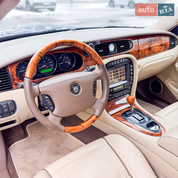 Седан Jaguar XJ 2007 в Киеве