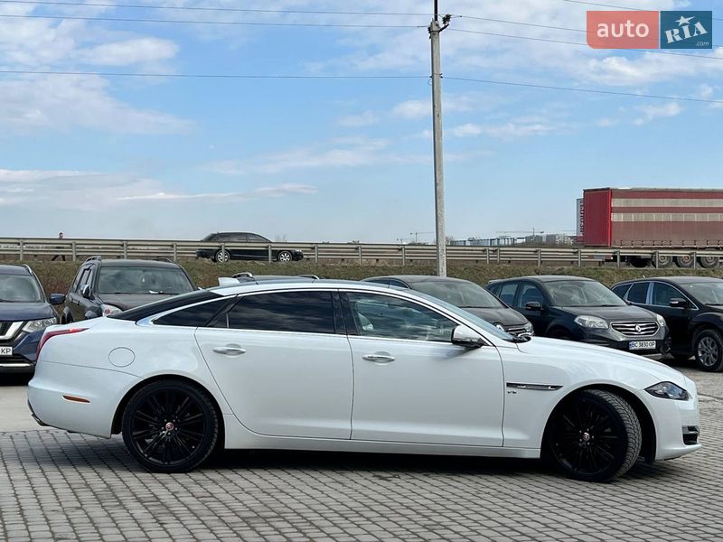 Седан Jaguar XJ 2017 в Львове