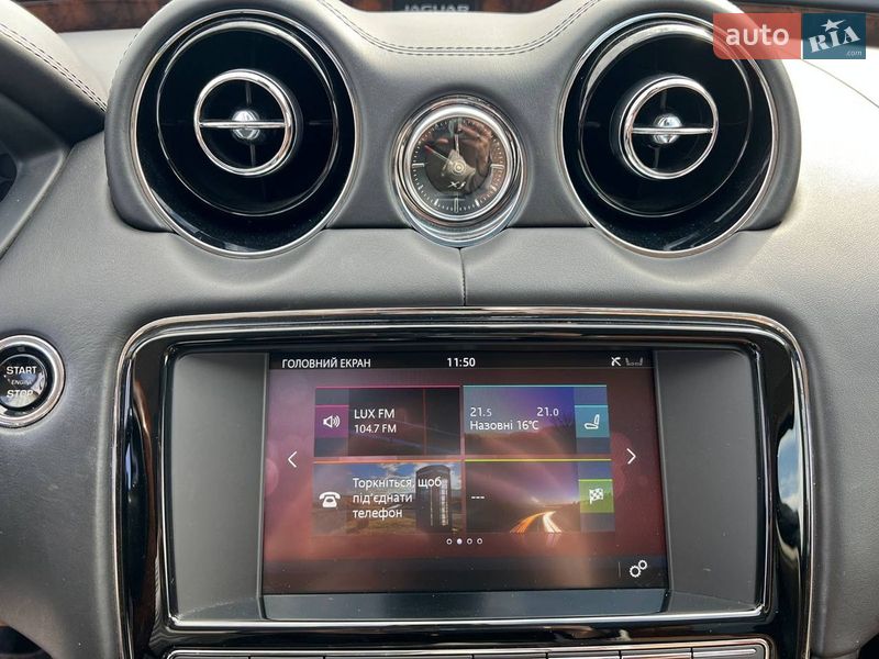 Седан Jaguar XJ 2017 в Львове