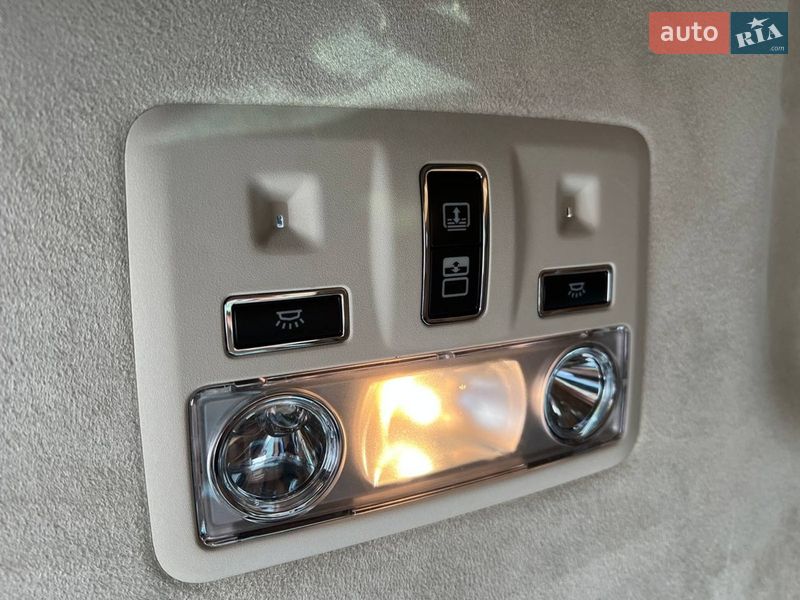 Седан Jaguar XJ 2017 в Львове