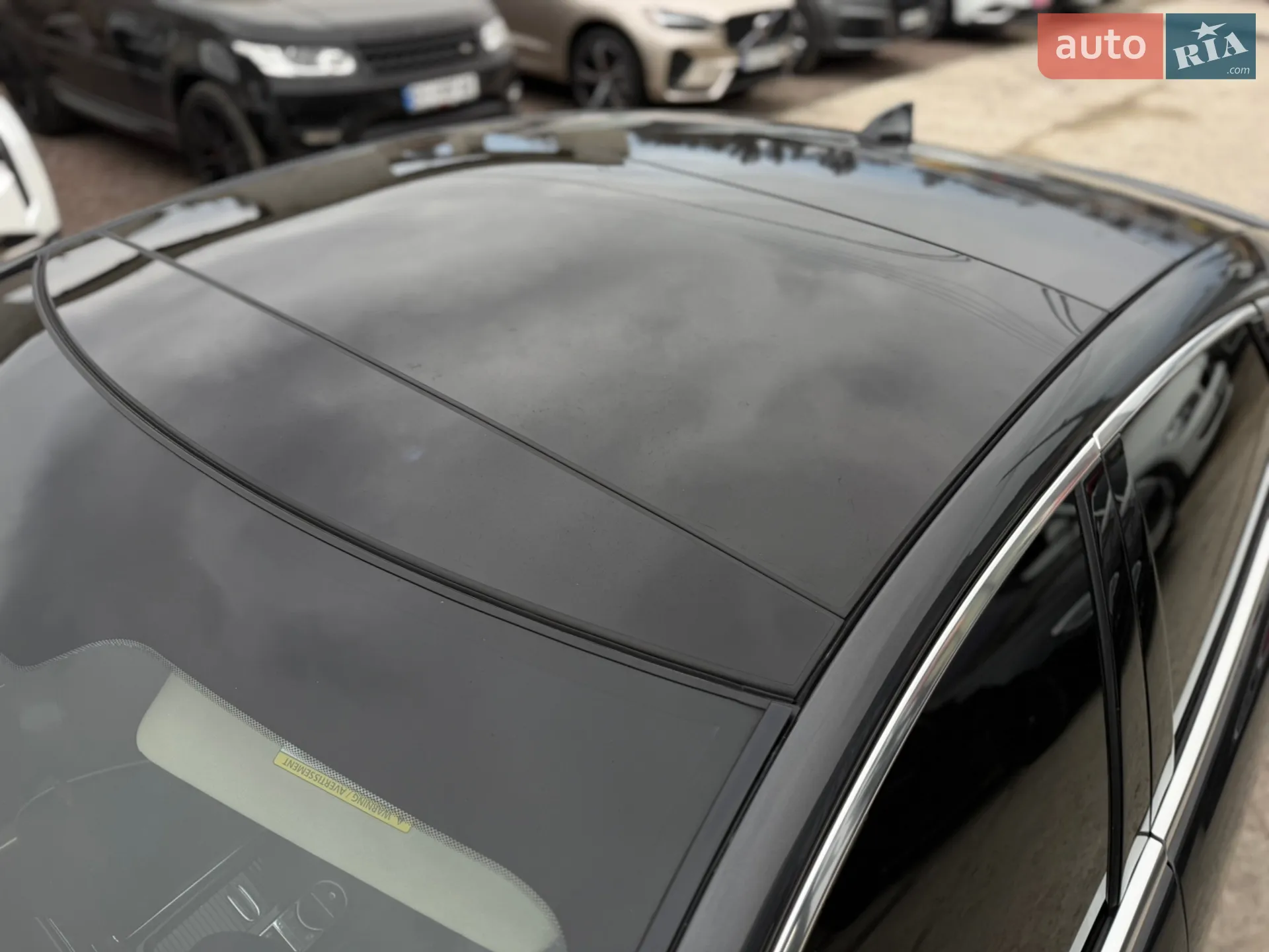 2016 Jaguar XJ - мініатюра 18