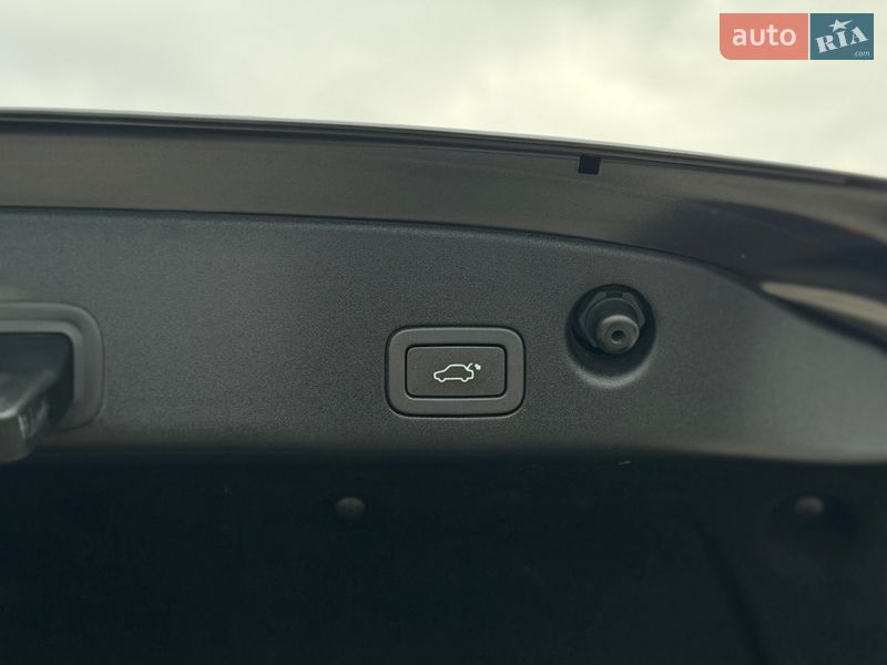 Седан Jaguar XJ 2016 в Житомире