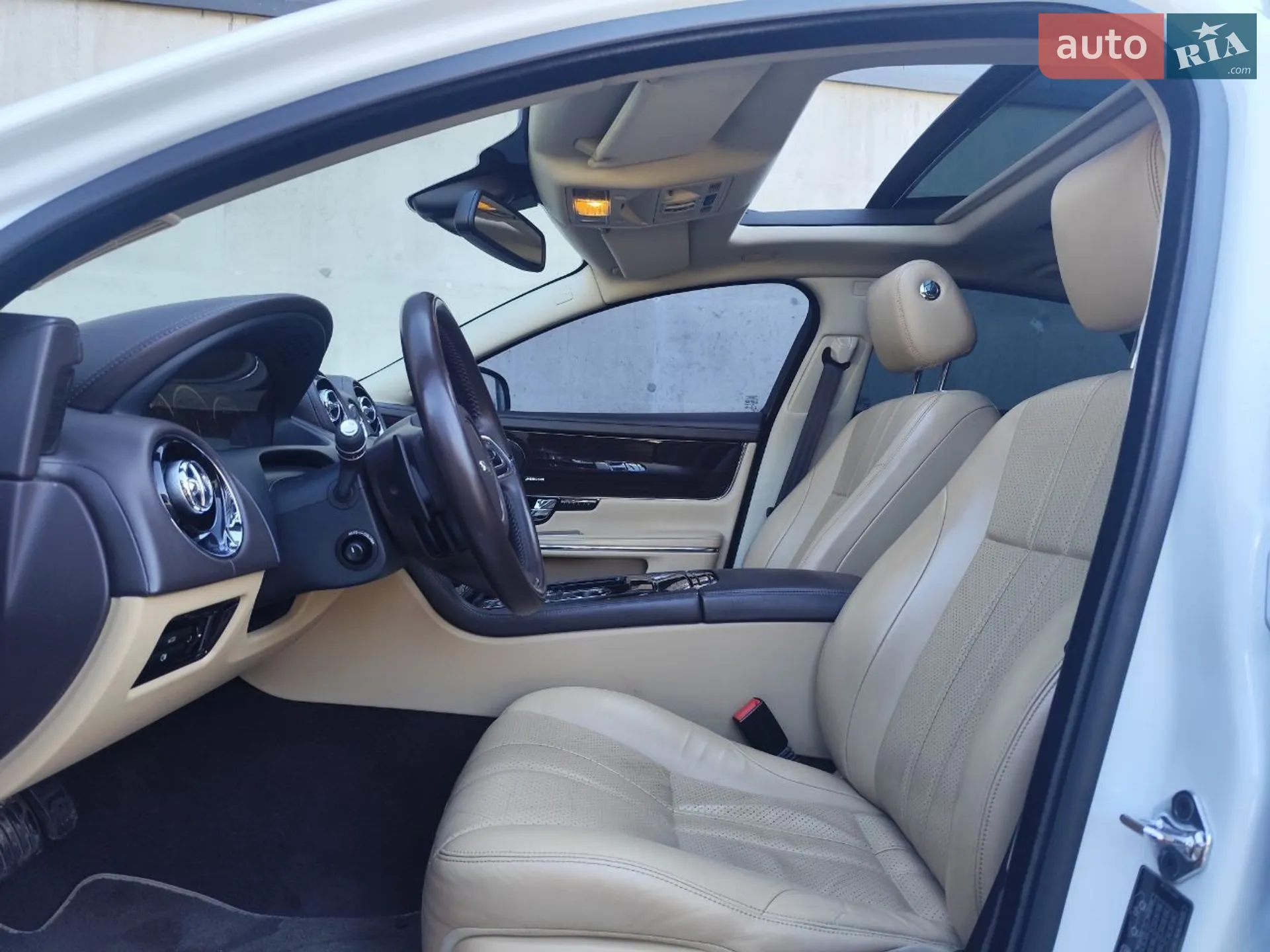 2013 Jaguar XJ - мініатюра 9