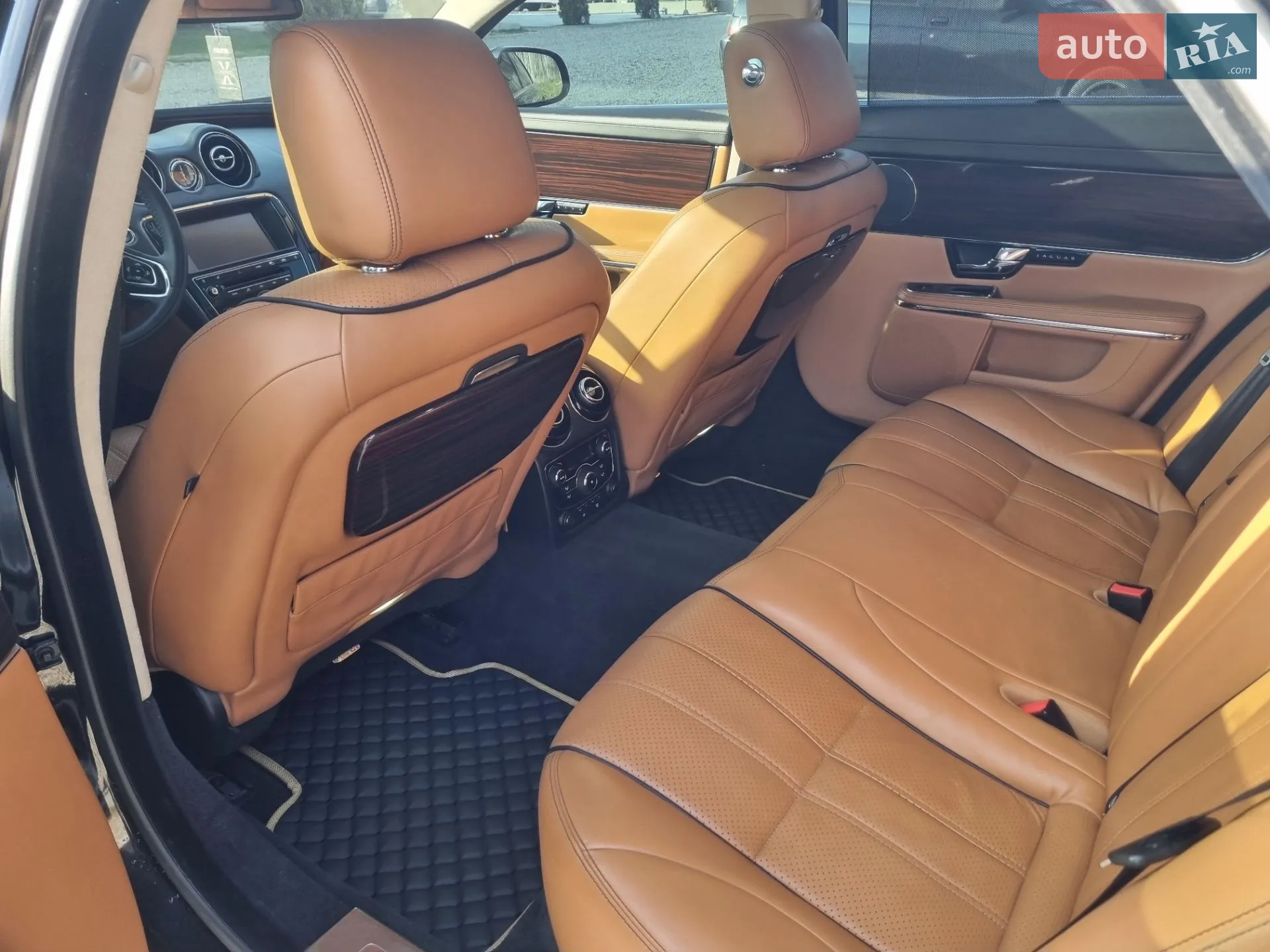 2010 Jaguar XJ - мініатюра 8