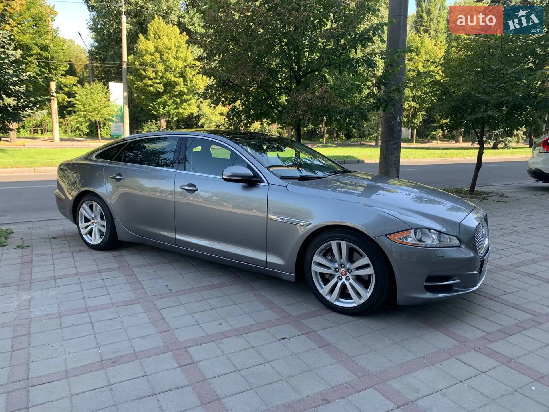 2013 Jaguar XJ - мініатюра 5