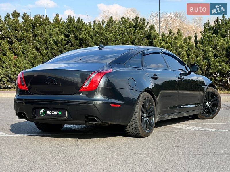 Седан Jaguar XJ 2013 в Києві