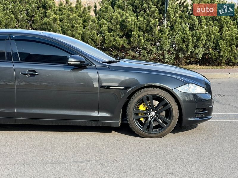 Седан Jaguar XJ 2013 в Києві
