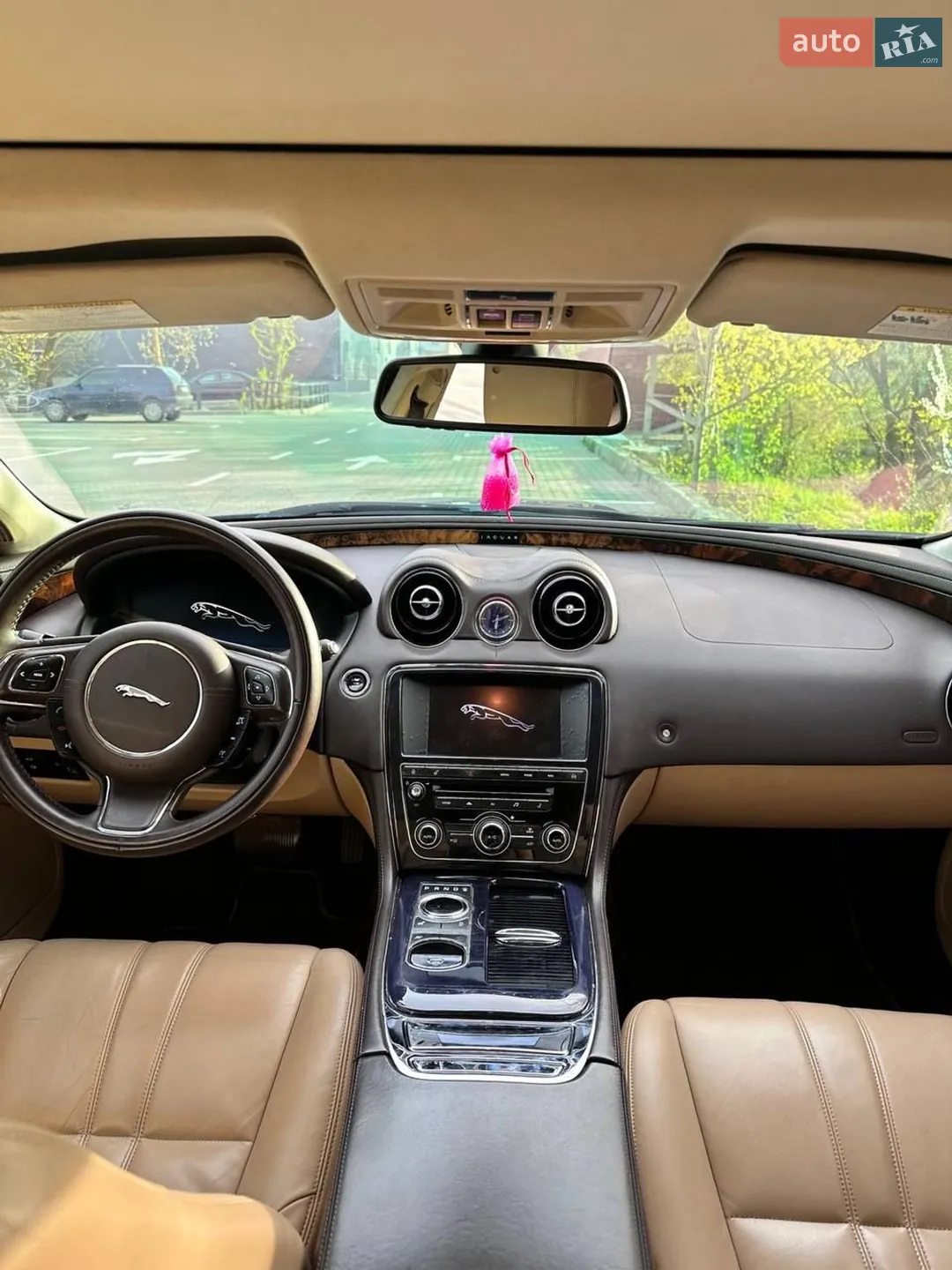 2013 Jaguar XJ - мініатюра 19