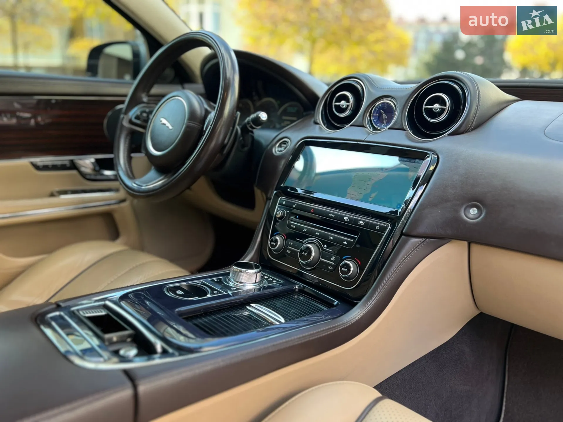 2010 Jaguar XJ - мініатюра 68