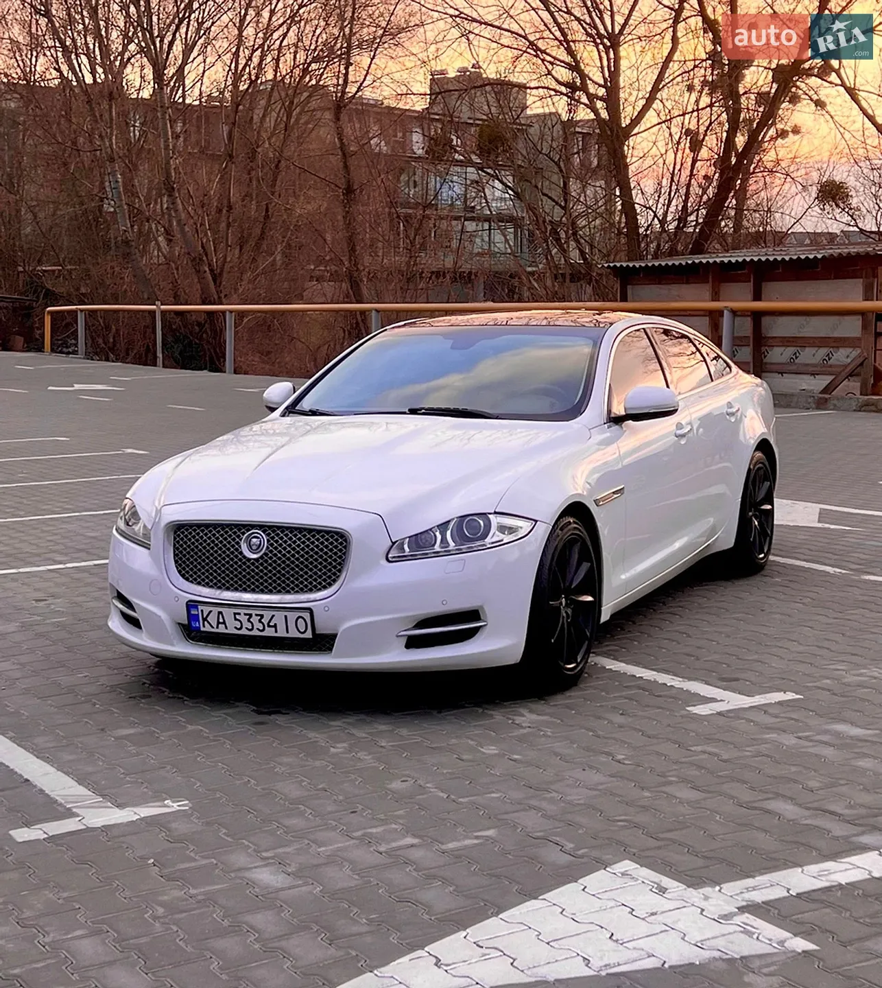 2012 Jaguar XJ - мініатюра 4