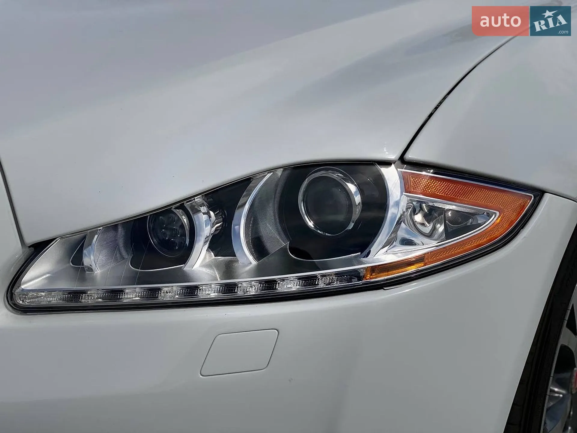 2015 Jaguar XJ - мініатюра 15