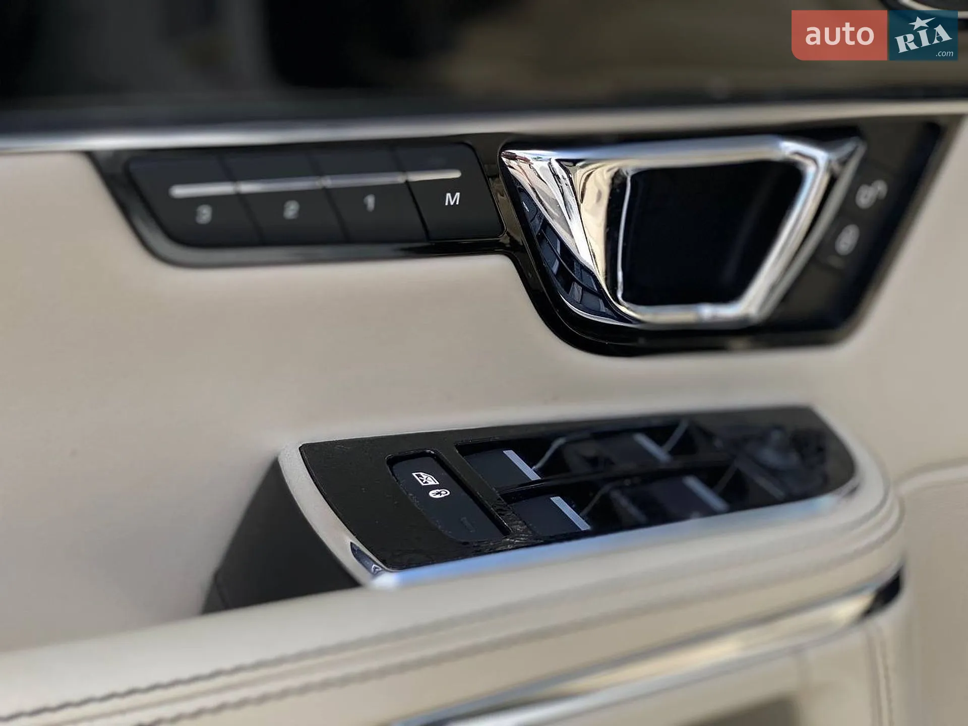 2015 Jaguar XJ - мініатюра 19