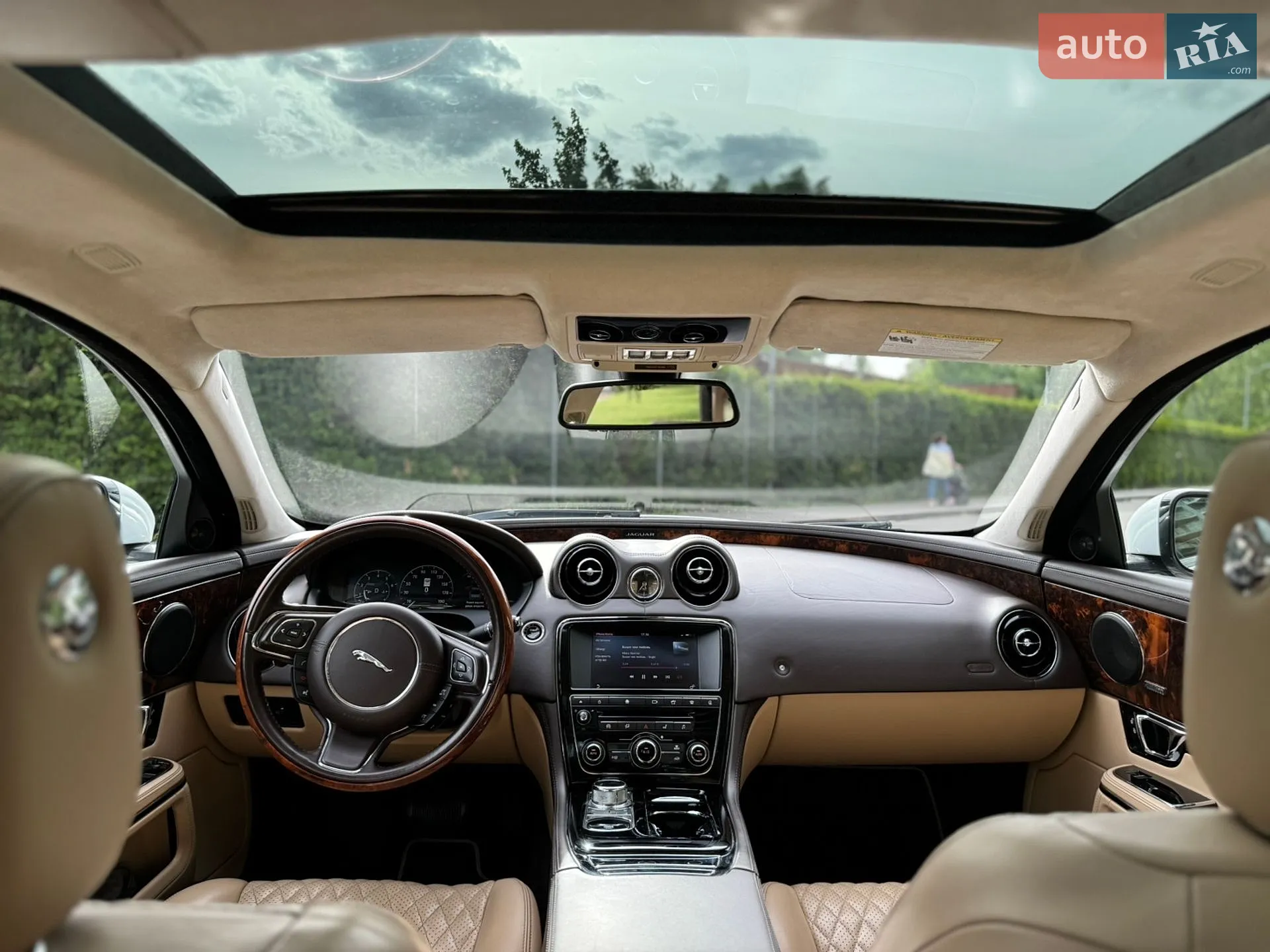 2016 Jaguar XJ - мініатюра 8