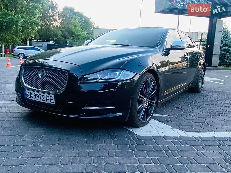 Jaguar XJ