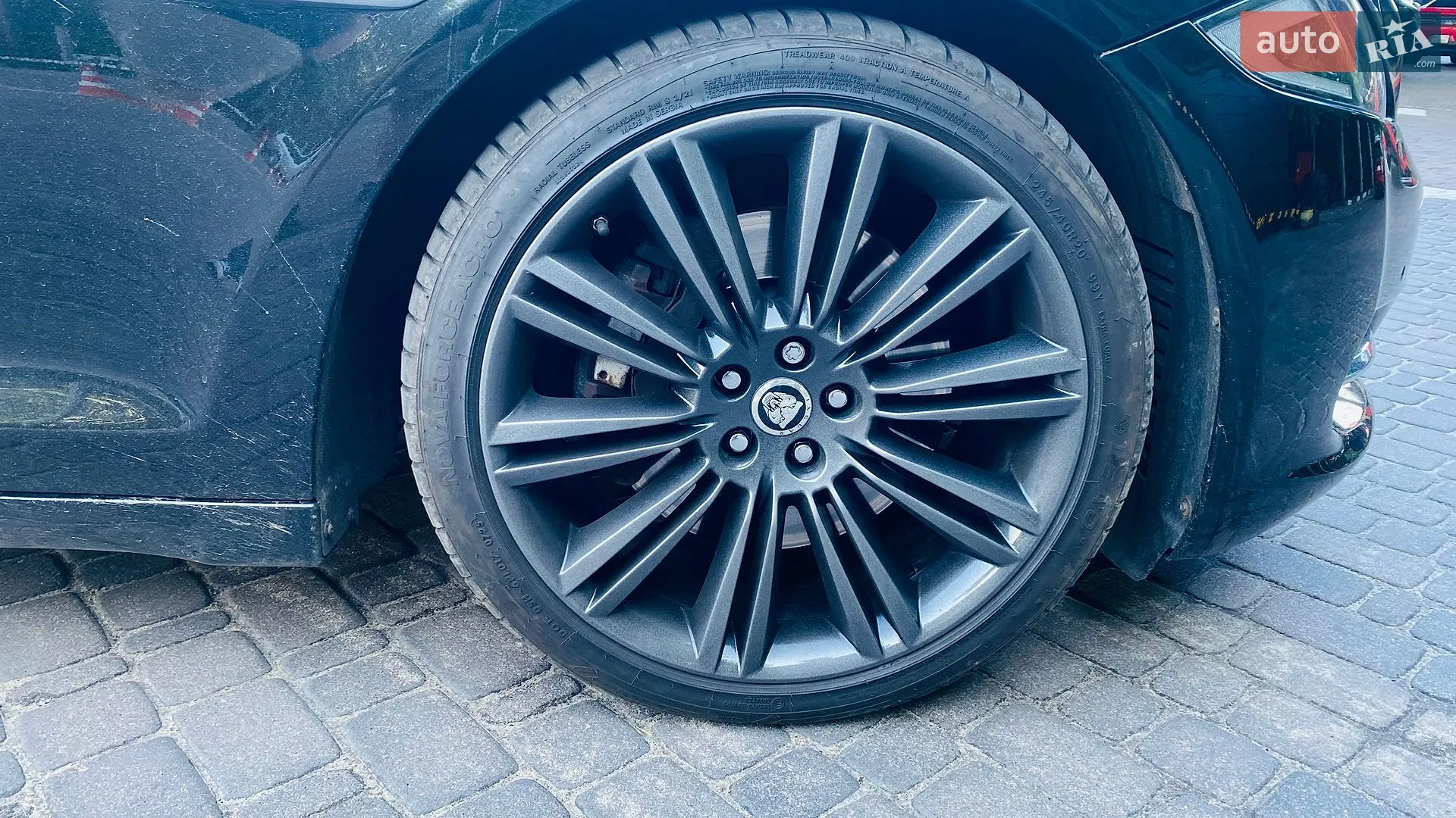 2012 Jaguar XJ - мініатюра 13