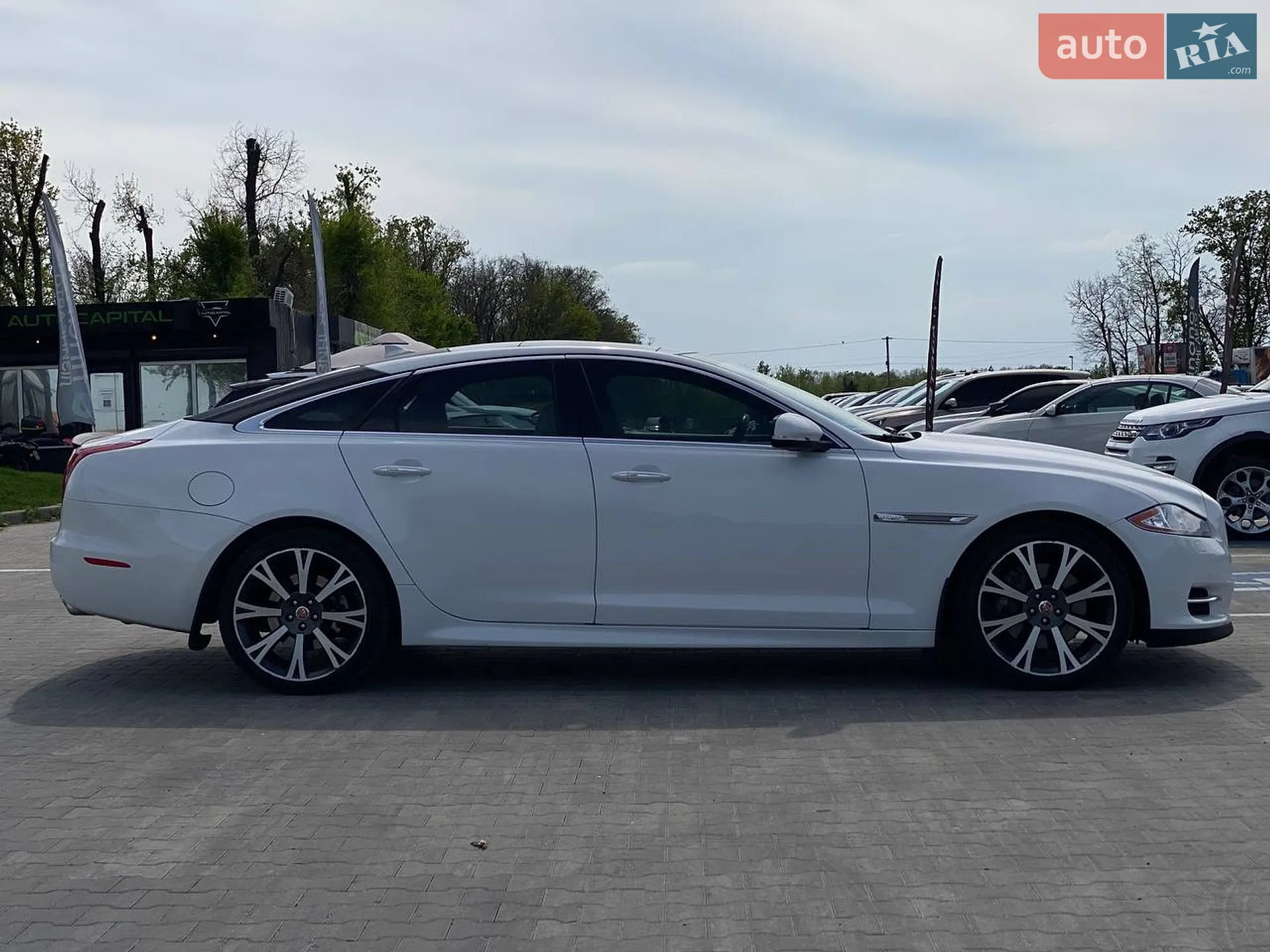 2015 Jaguar XJ - мініатюра 6