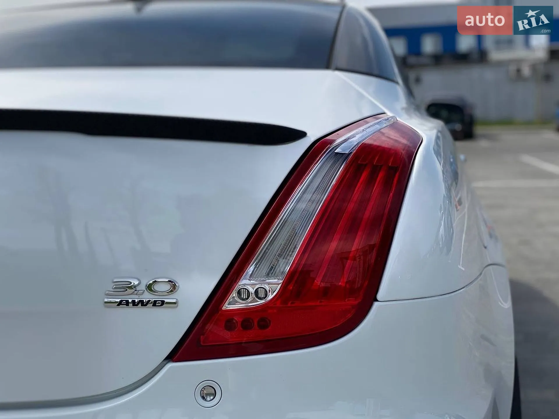 2015 Jaguar XJ - мініатюра 11