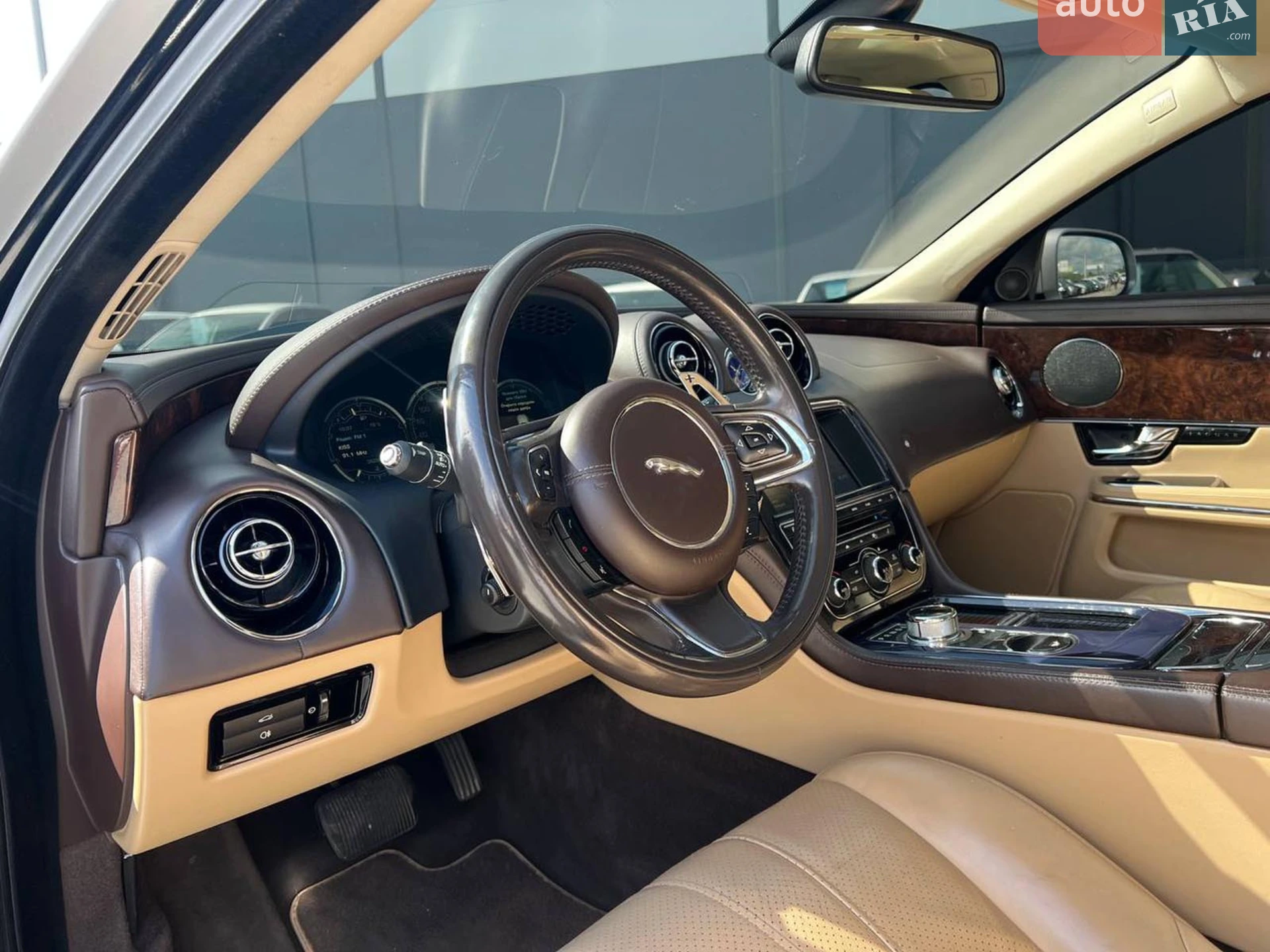 2012 Jaguar XJ - мініатюра 19