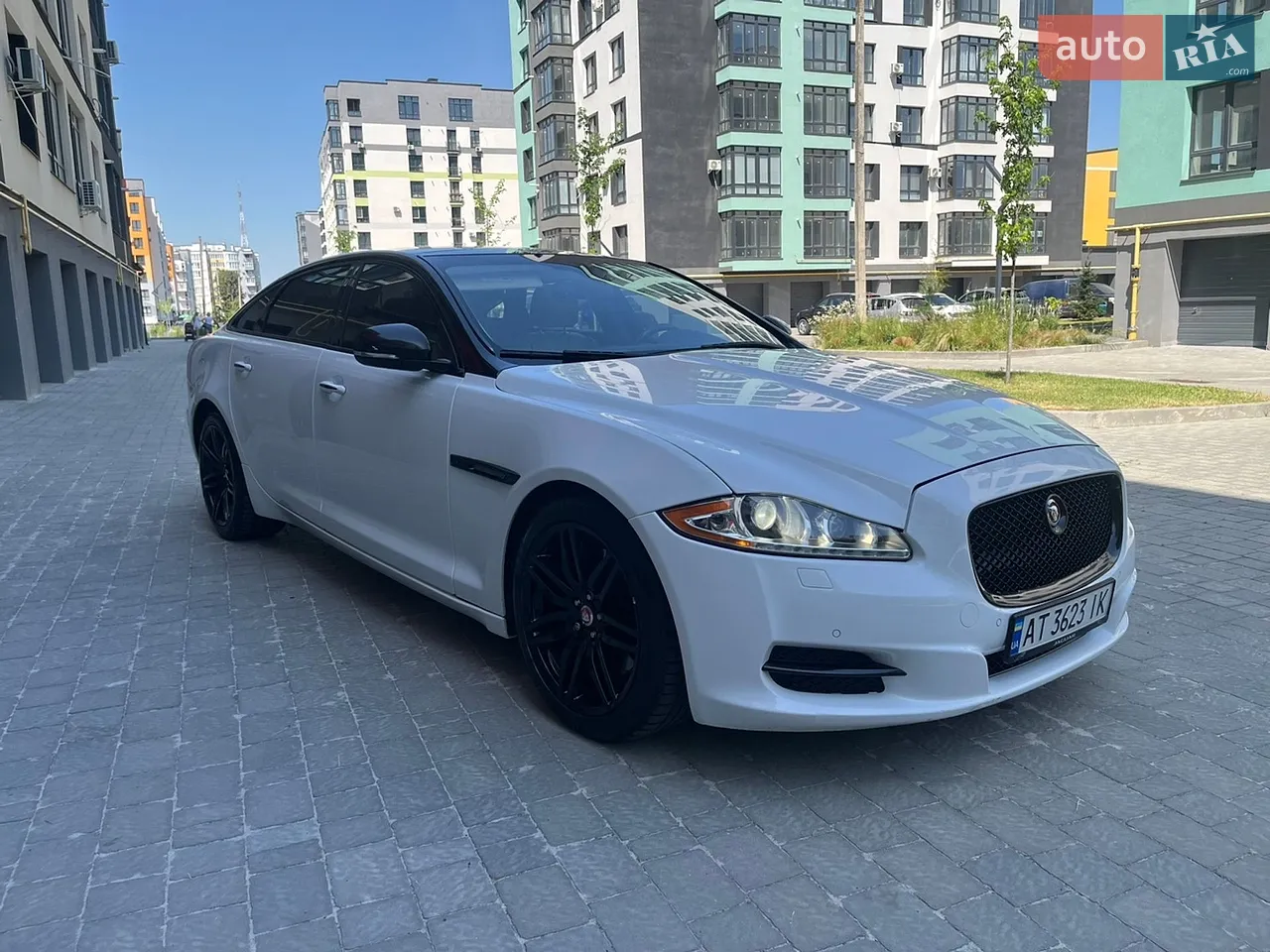 2013 Jaguar XJ - мініатюра 23