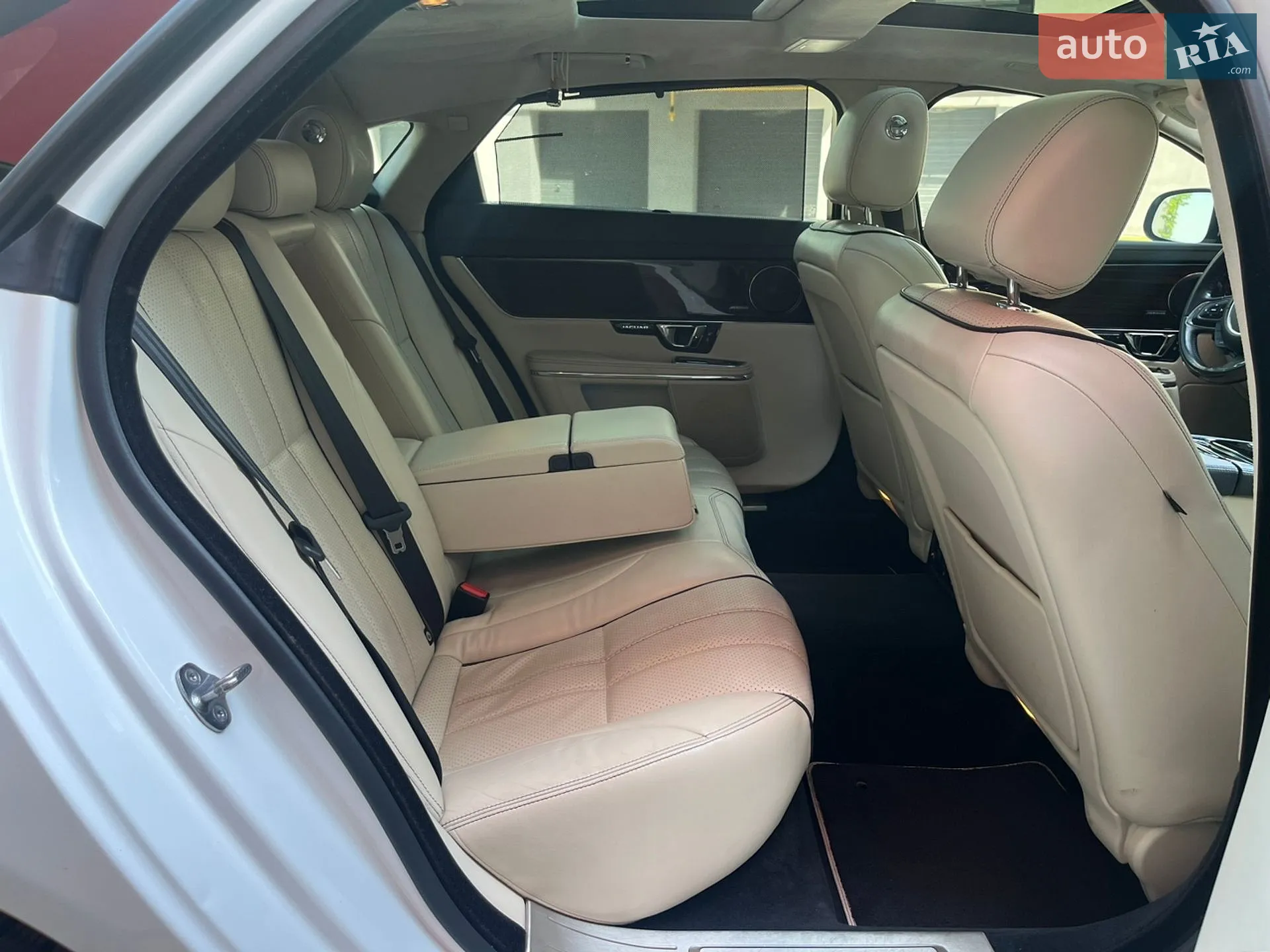2014 Jaguar XJ - мініатюра 74