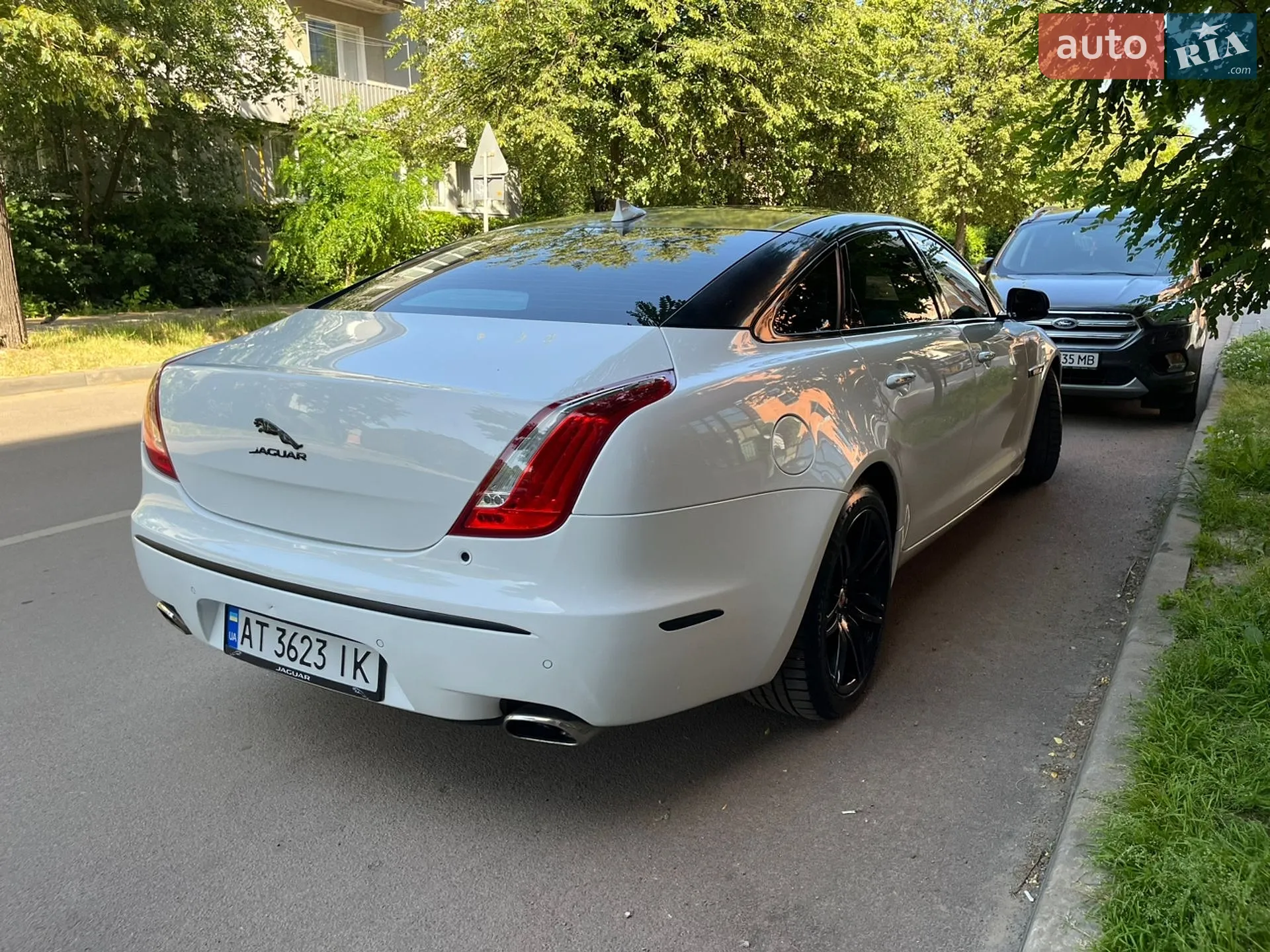 2014 Jaguar XJ - мініатюра 94