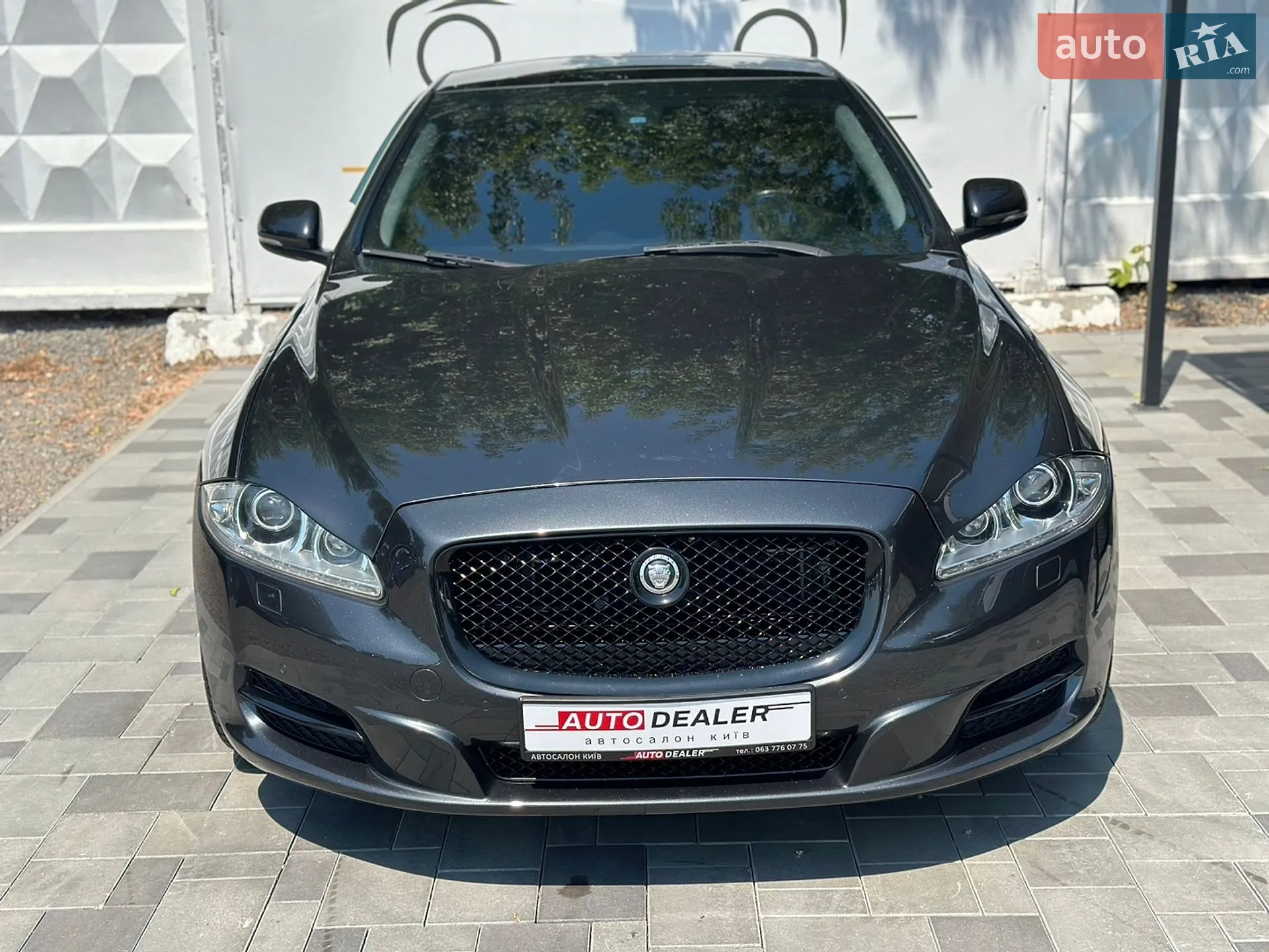 2013 Jaguar XJ - мініатюра 3