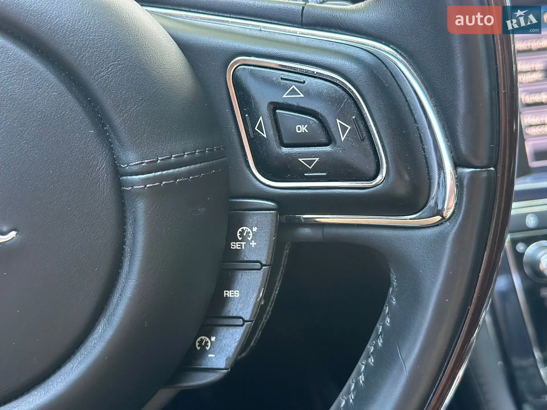 2013 Jaguar XJ - мініатюра 42