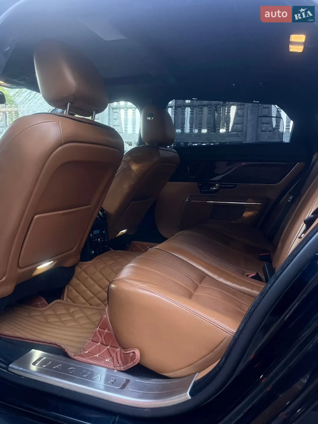 2012 Jaguar XJ - мініатюра 34