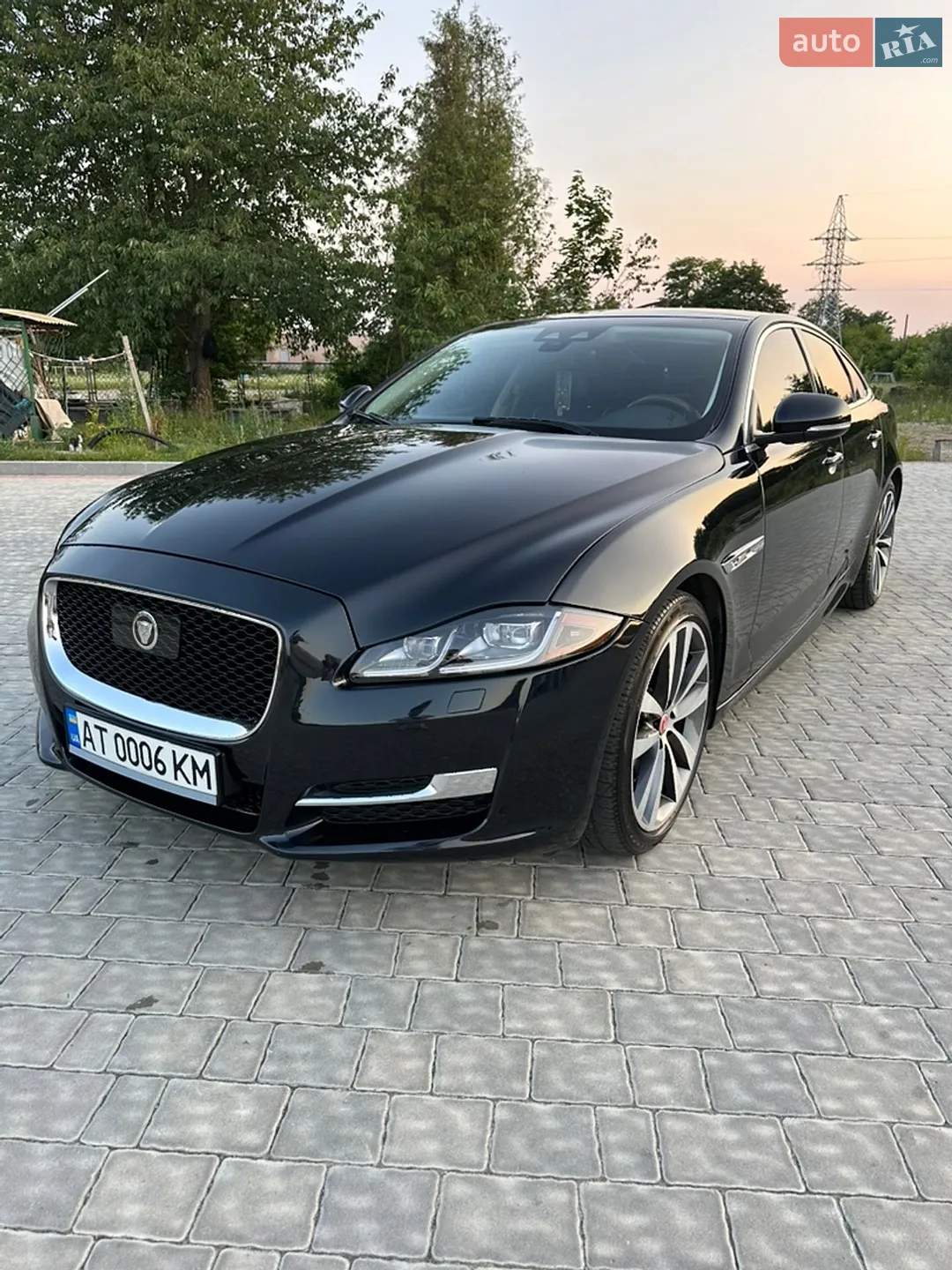 2017 Jaguar XJ - мініатюра 2