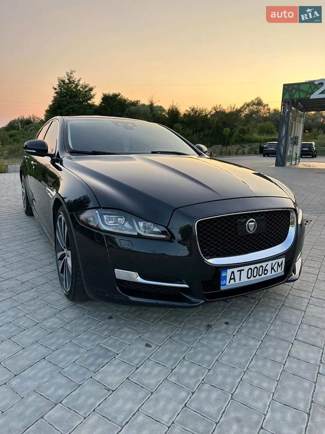 2017 Jaguar XJ - мініатюра 3