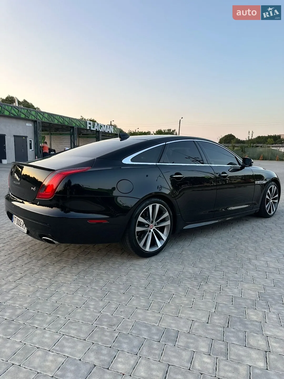 2017 Jaguar XJ - мініатюра 5