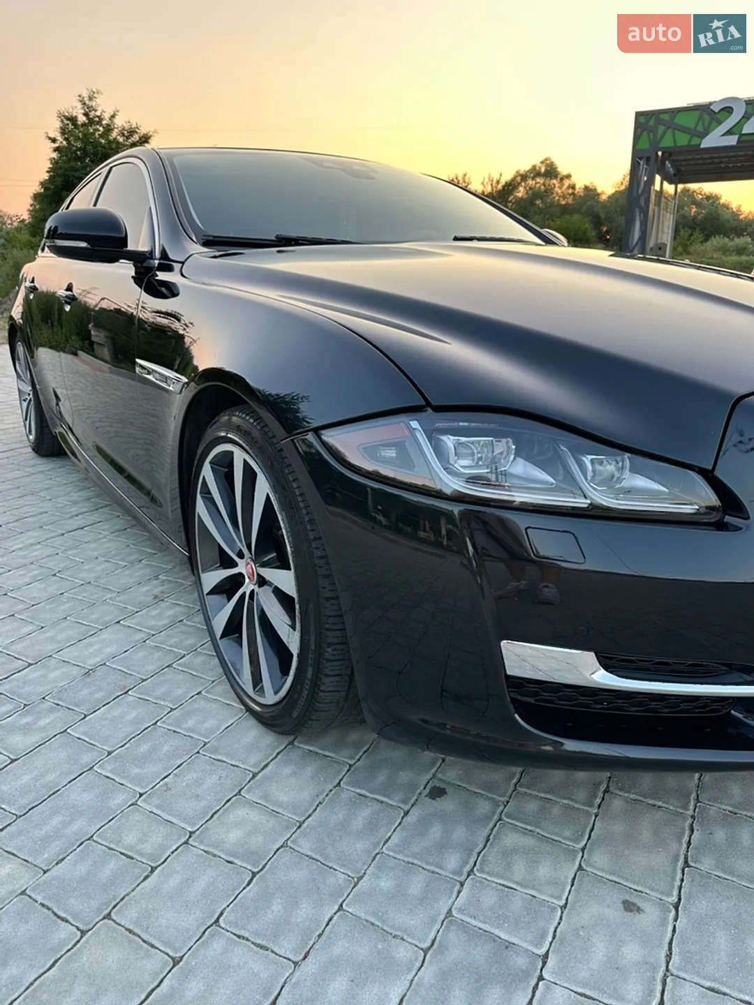 2017 Jaguar XJ - мініатюра 11