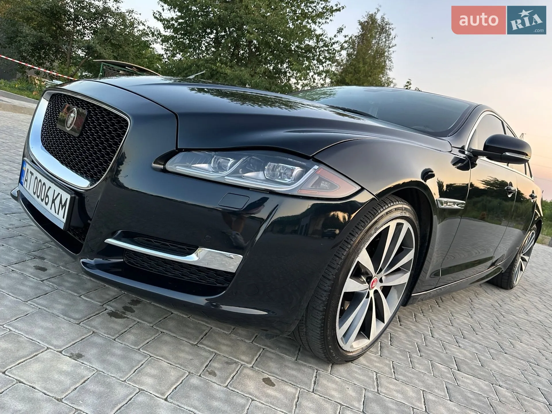 2017 Jaguar XJ - мініатюра 13