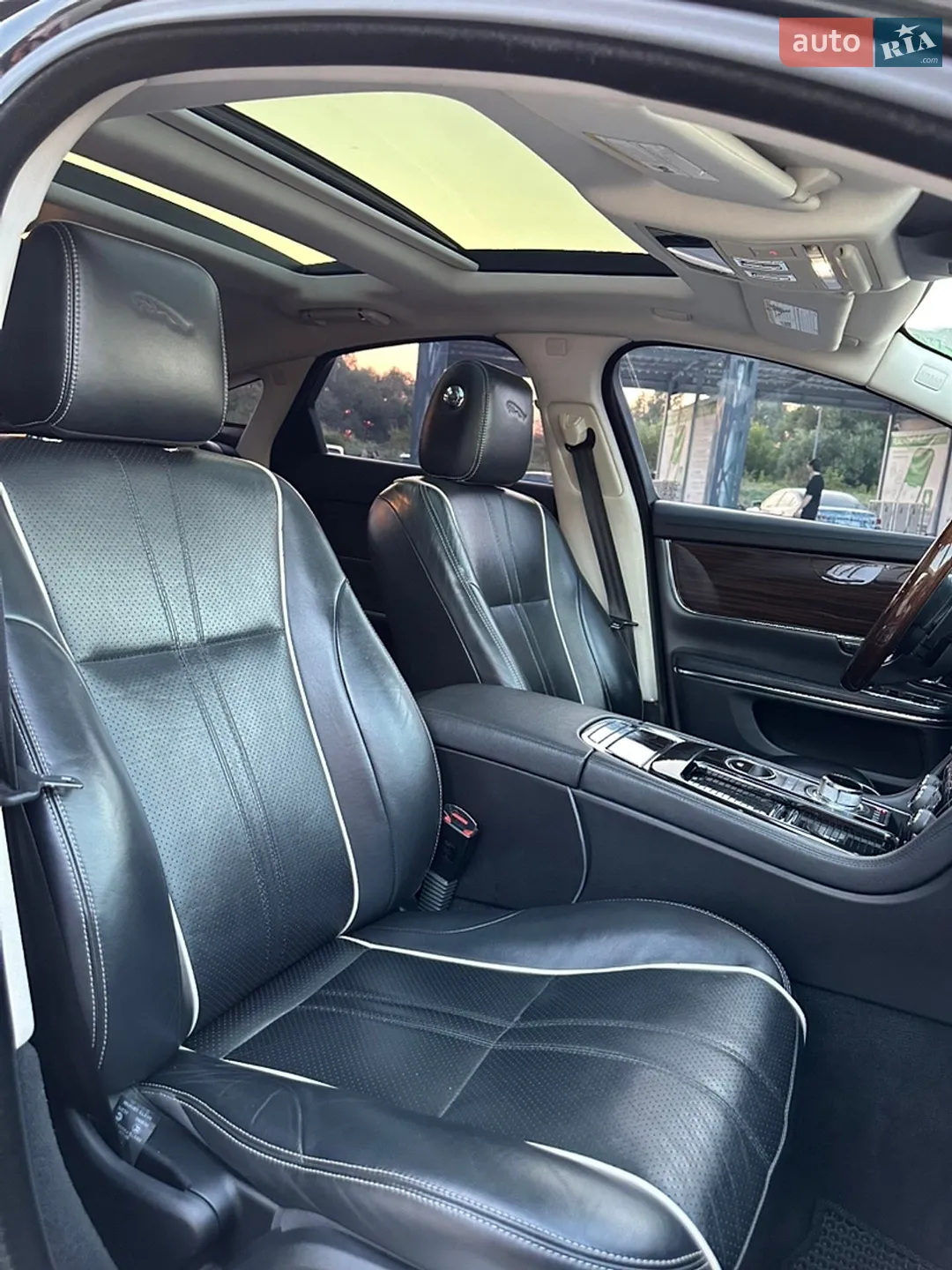 2017 Jaguar XJ - мініатюра 31