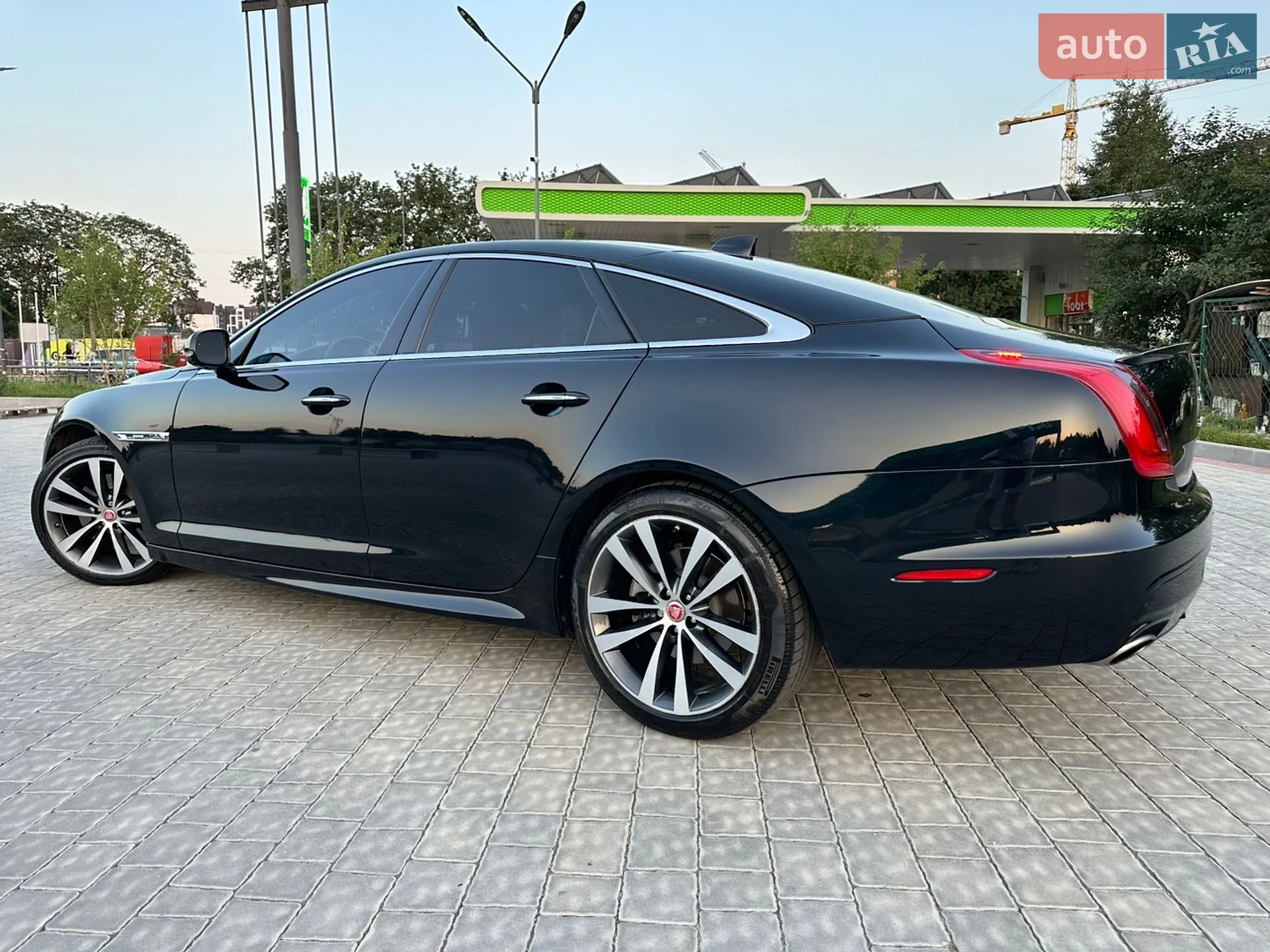 2017 Jaguar XJ - мініатюра 33