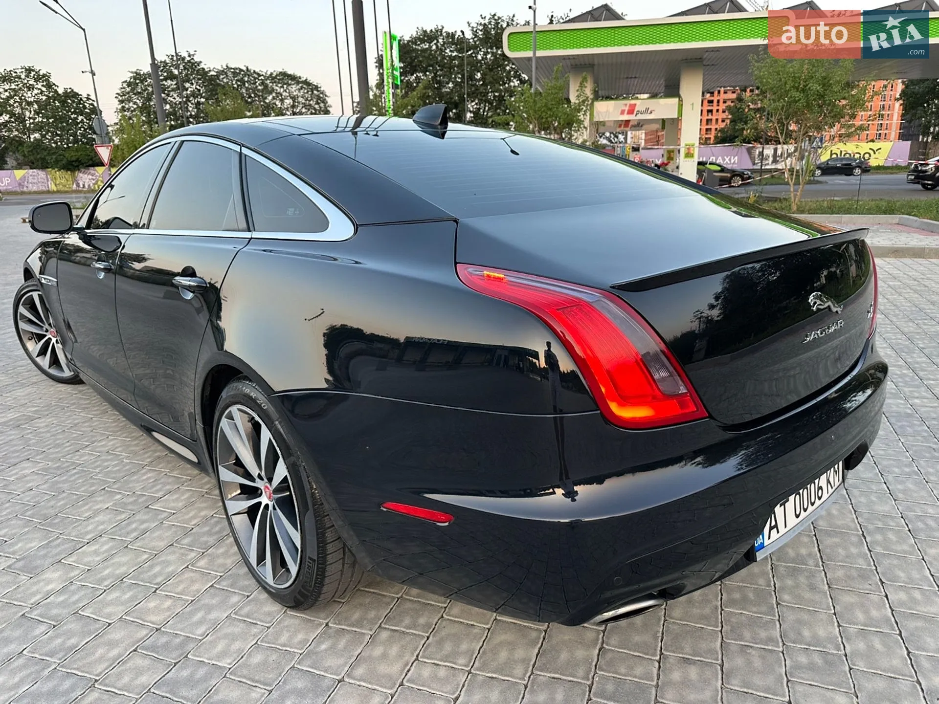 2017 Jaguar XJ - мініатюра 37
