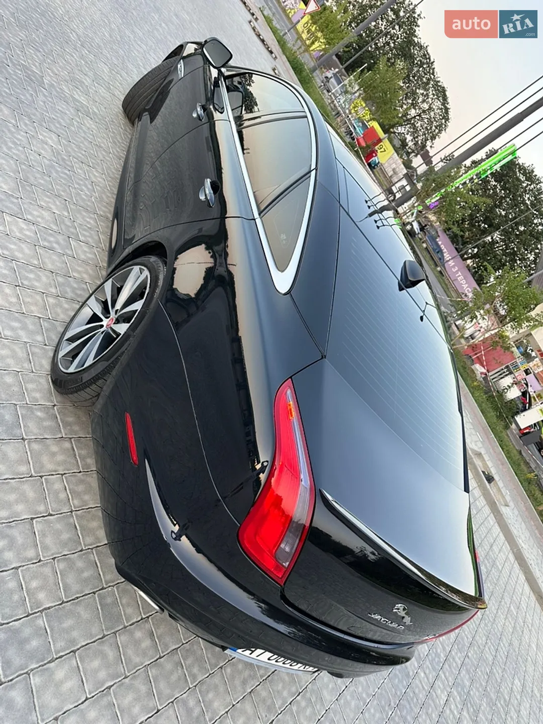2017 Jaguar XJ - мініатюра 44