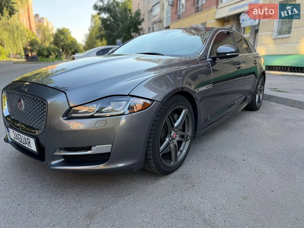 2017 Jaguar XJ - мініатюра 49
