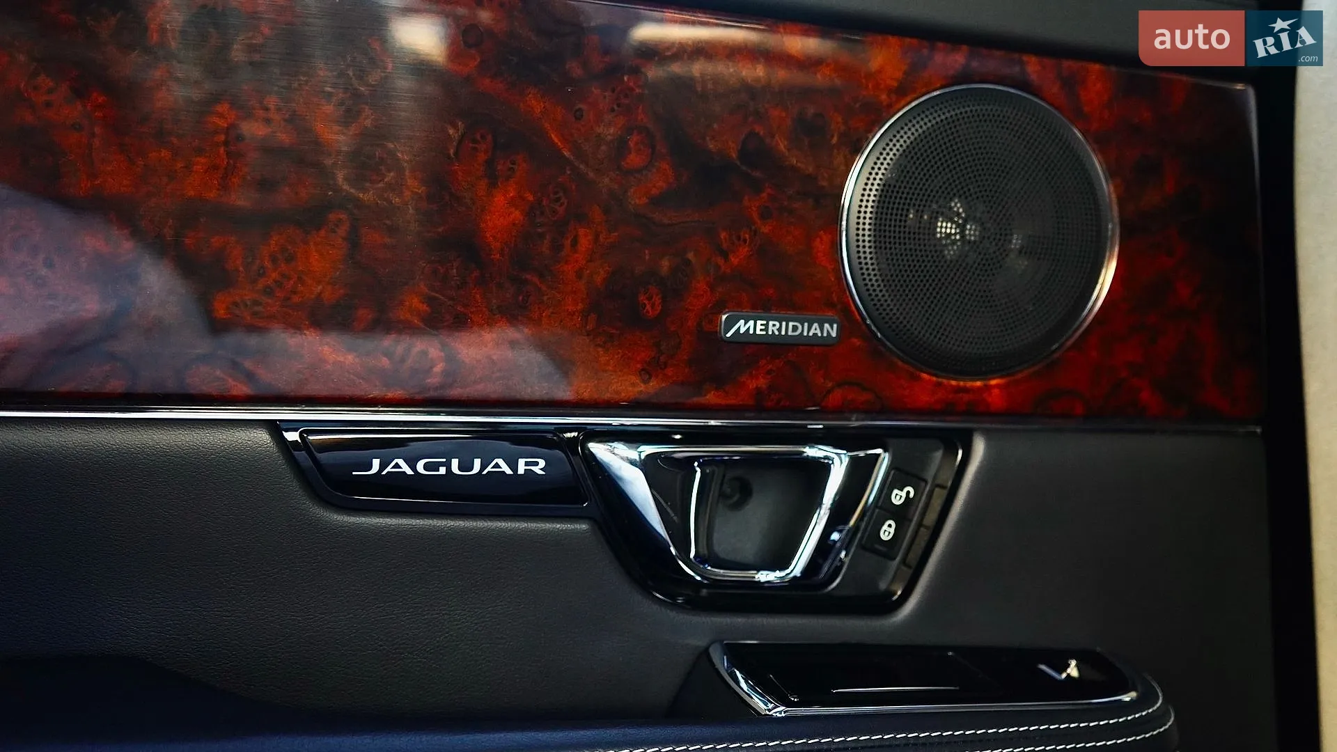 2015 Jaguar XJ - мініатюра 31