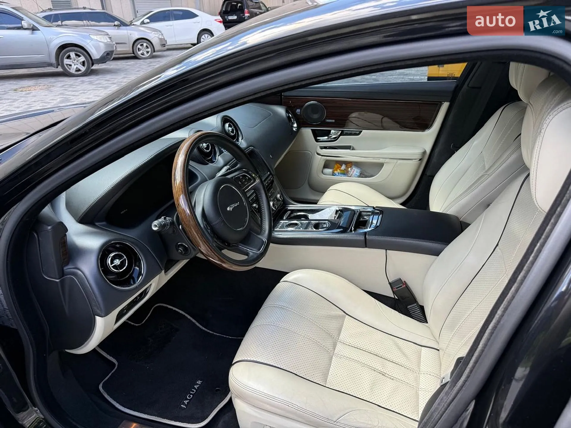 2013 Jaguar XJ - мініатюра 7