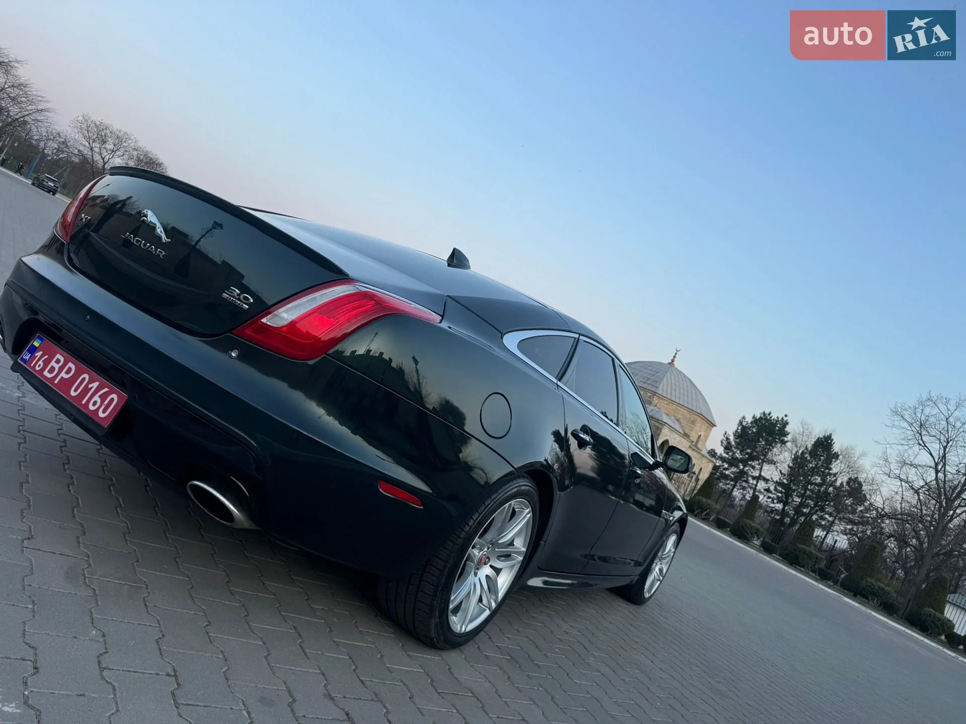 2017 Jaguar XJ - мініатюра 3