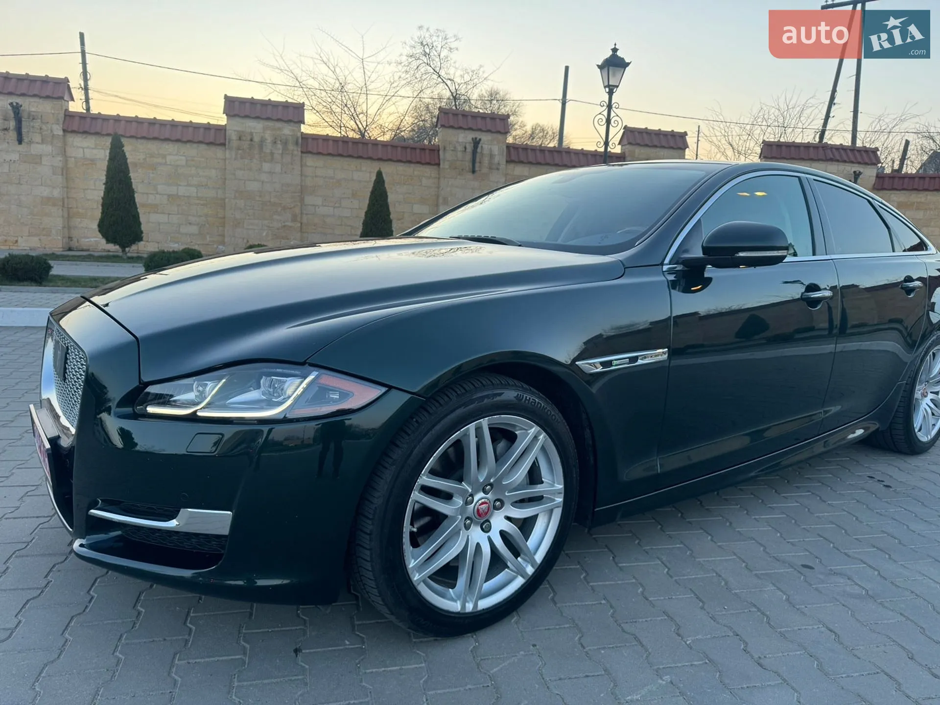 2017 Jaguar XJ - мініатюра 6