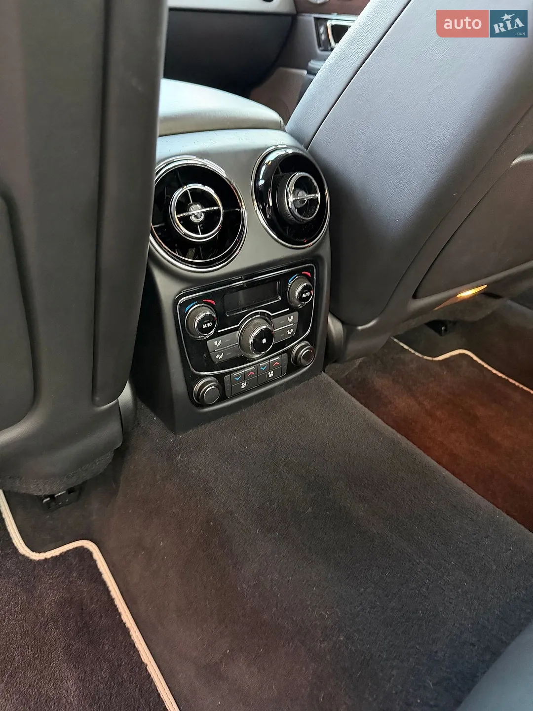 2015 Jaguar XJ - мініатюра 21