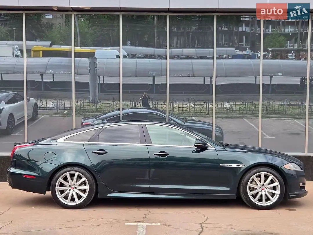 2016 Jaguar XJ - мініатюра 2