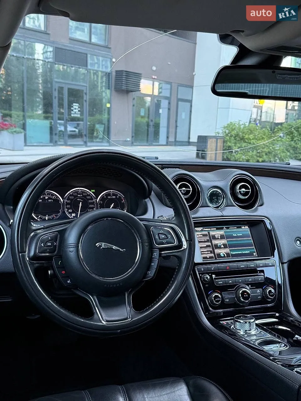 2015 Jaguar XJ - мініатюра 9