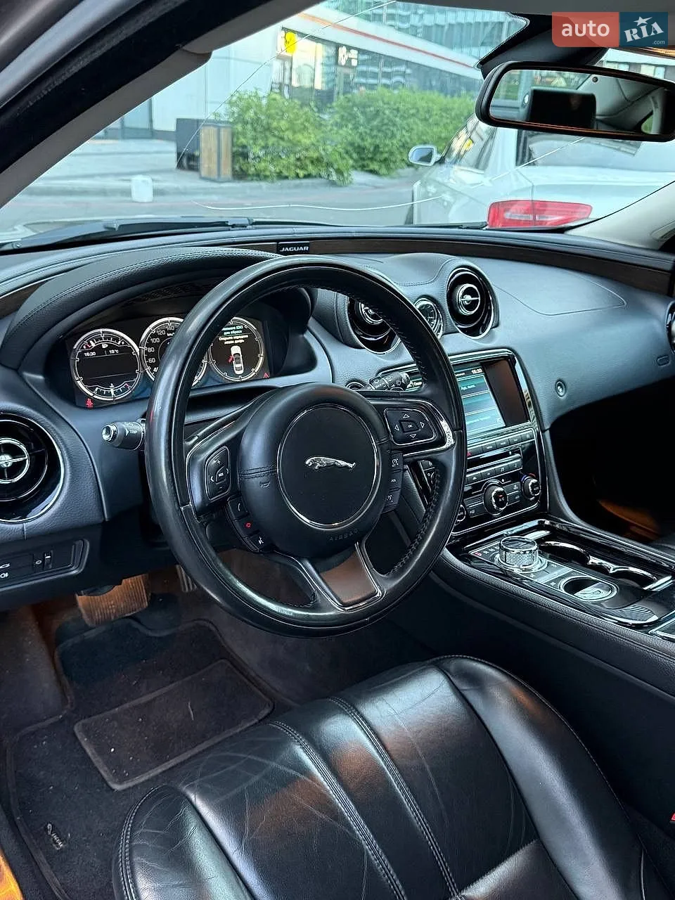 2015 Jaguar XJ - мініатюра 10