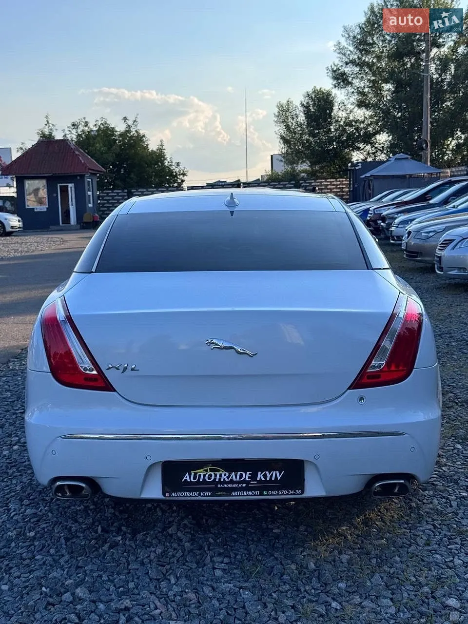 2015 Jaguar XJ - мініатюра 5