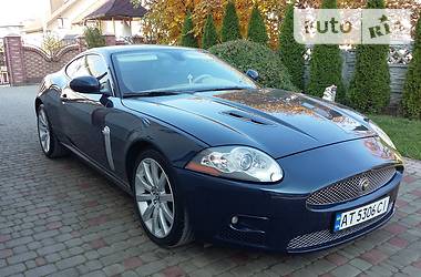 Купе Jaguar XK 2007 в Івано-Франківську