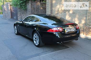 Купе Jaguar XK 2007 в Донецьку